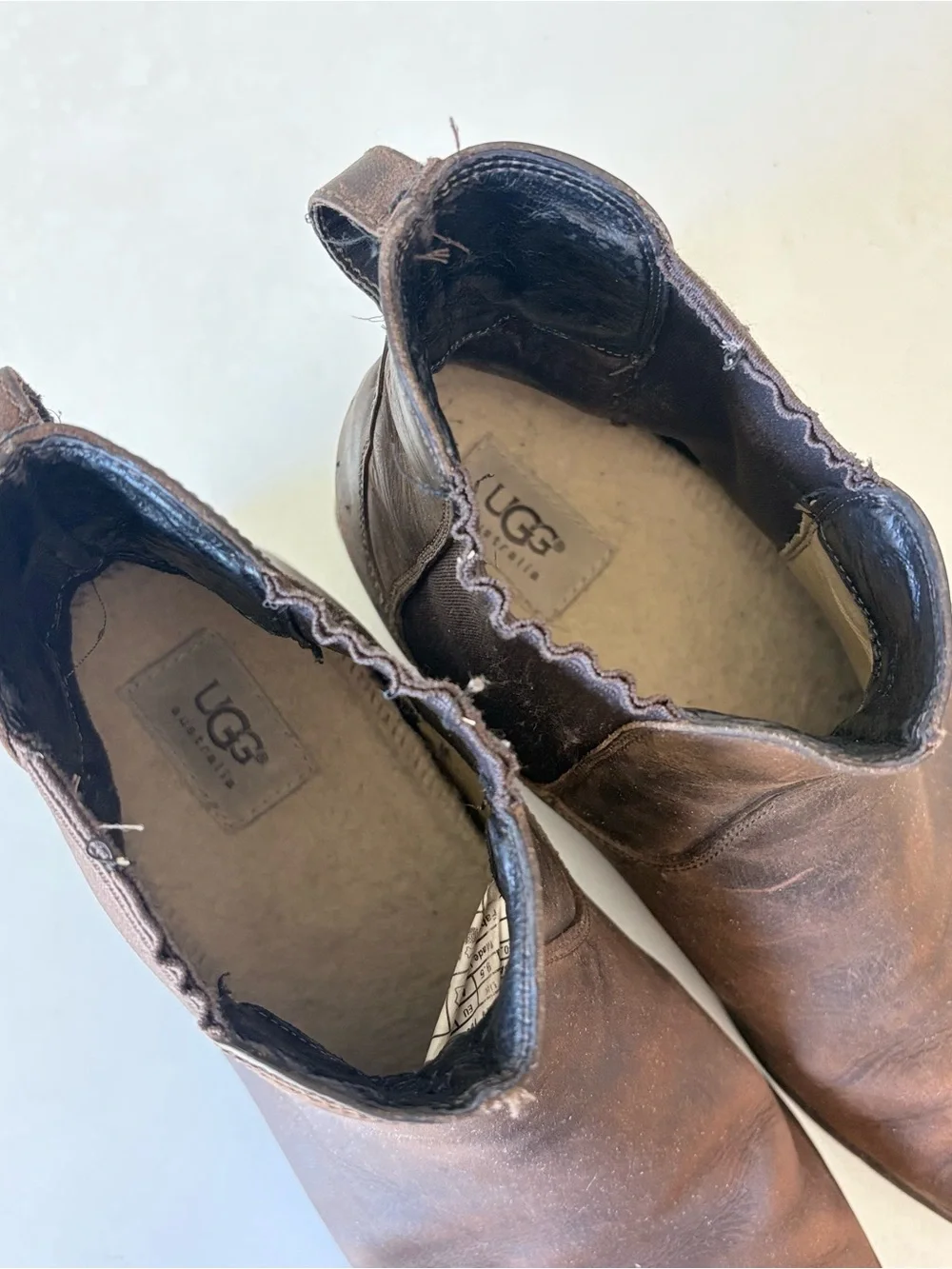 UGG Men's Biltmore Chelsea Boots Brown Leather Mens Size 10.5 Waterproof 1007995